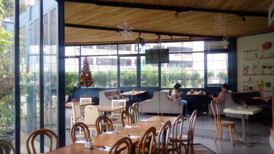 Casadina Eatery & Bistro